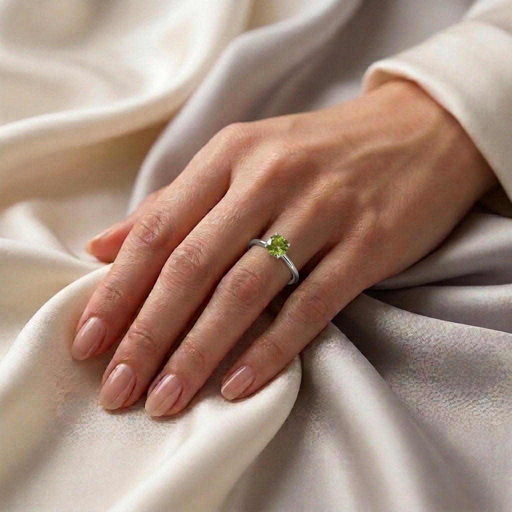 Natural Peridot The Ever Ring in 925 Sterling Silver