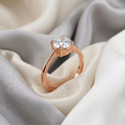 Natural White Topaz The Ever Ring in 925 Sterling Silver