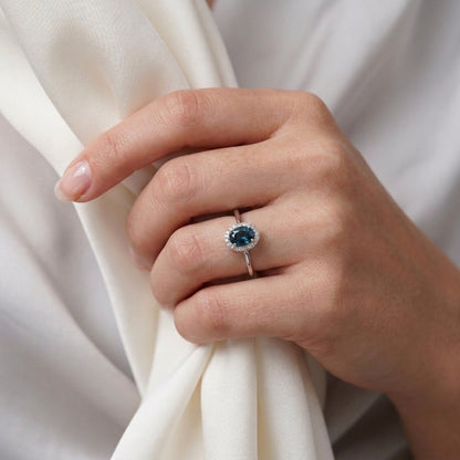 Natural London Blue Topaz Venus Ring in 925 Sterling Silver