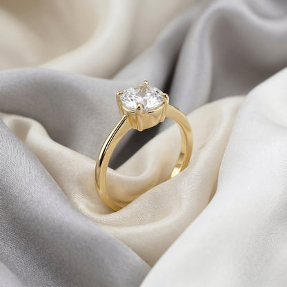 Natural White Topaz The Ever Ring in 925 Sterling Silver