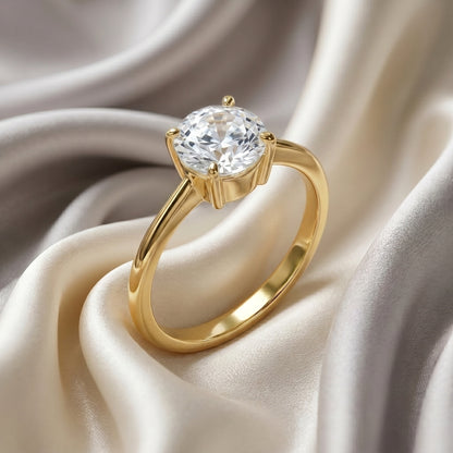 Natural White Topaz The Ever Ring in 925 Sterling Silver