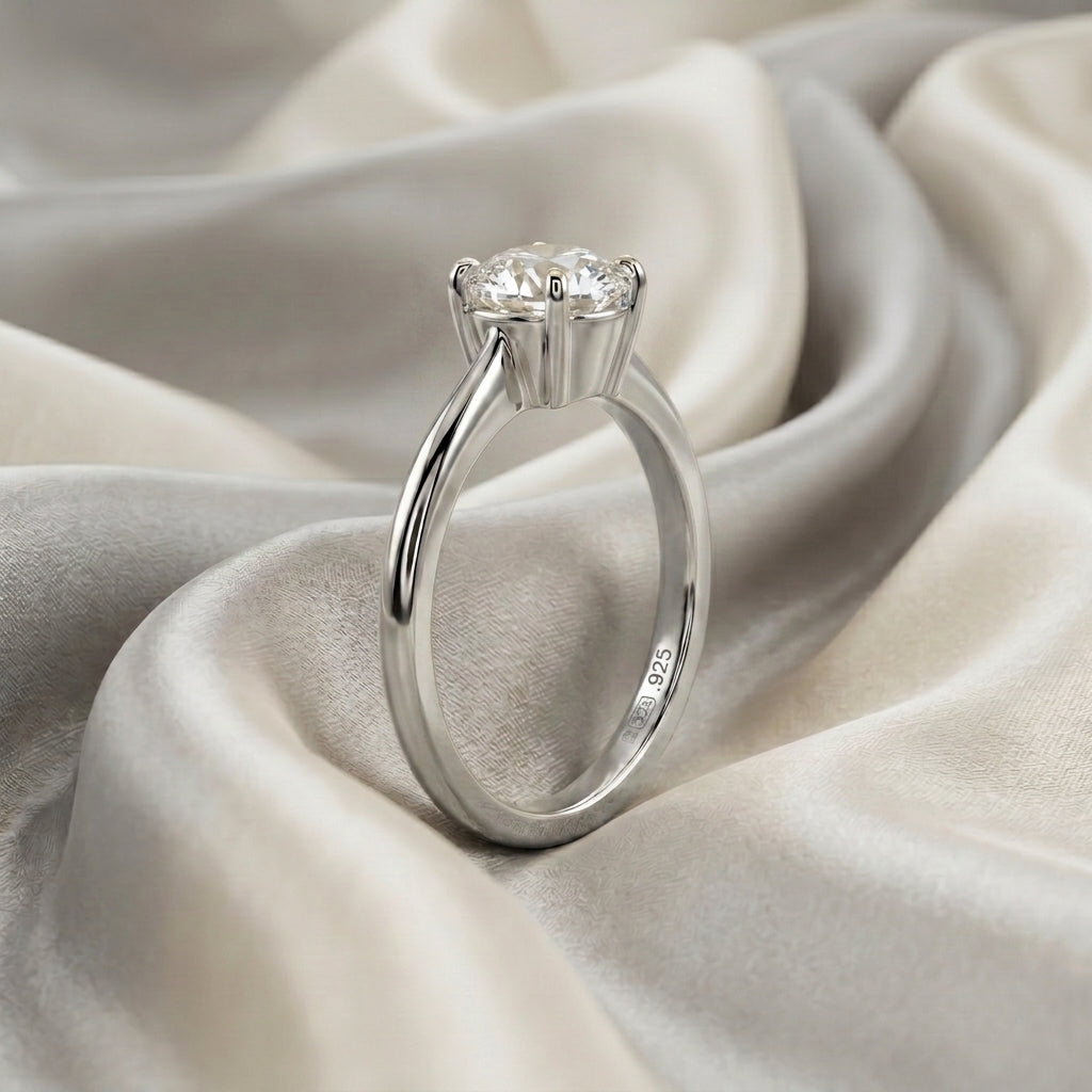 Natural White Topaz The Ever Ring in 925 Sterling Silver