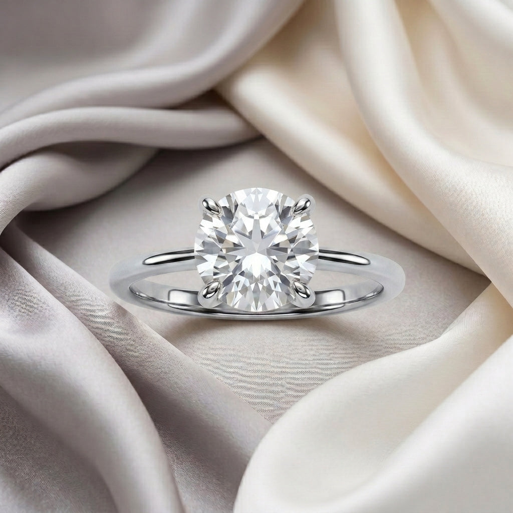 Natural White Topaz The Ever Ring in 925 Sterling Silver