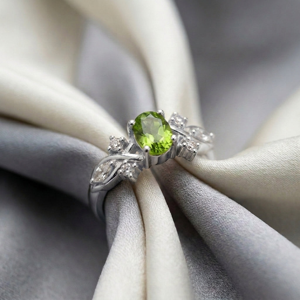 Natural Peridot The Willow Ring in 925 Sterling Silver