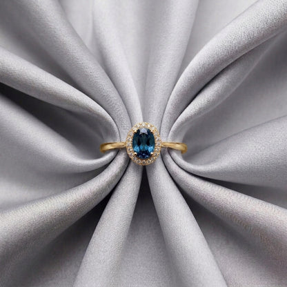 Natural London Blue Topaz Venus Ring in 925 Sterling Silver